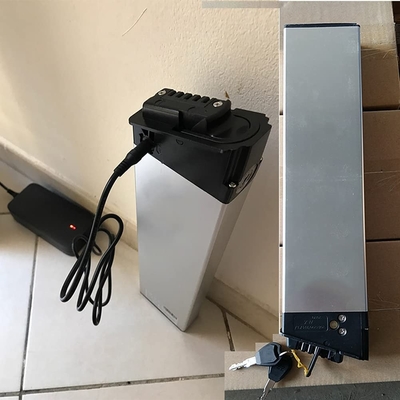 vélo électrique de 48V 12.8AH construit dans la puissance de la batterie au lithium 250-750W
